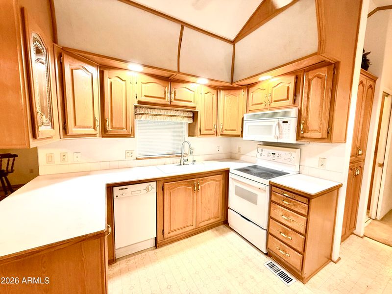 468 Iron Ore Dr #468, Apache Junction, AZ 85119