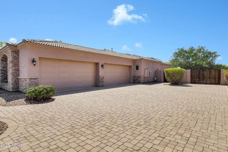 4682 Banning Dr, Gilbert, AZ 85297