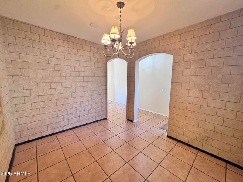 4686 Meadow Creek Way, San Tan Valley, AZ 85140