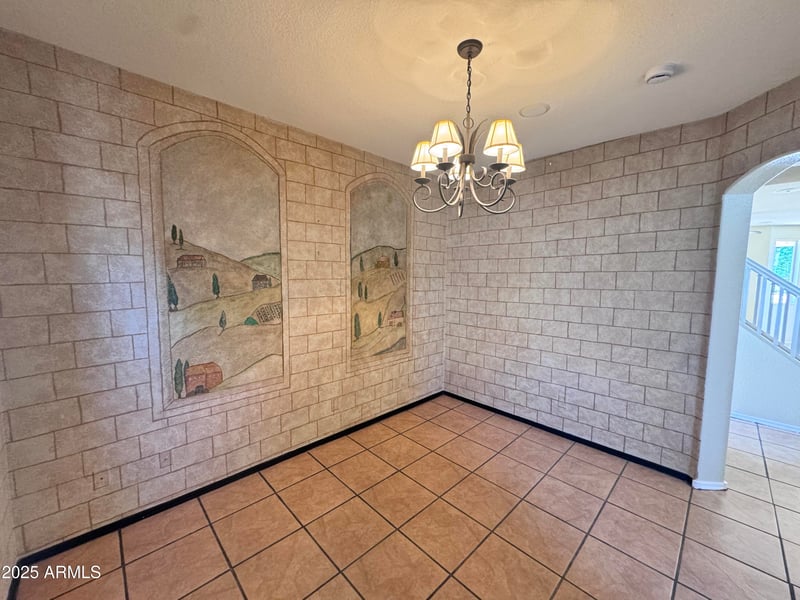 4686 Meadow Creek Way, San Tan Valley, AZ 85140