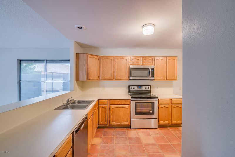 469 S Meadows Dr, Chandler, AZ 85224