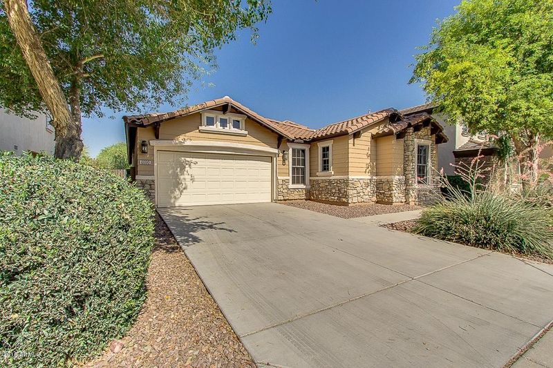 4690 S Robins Way, Chandler, AZ 85249