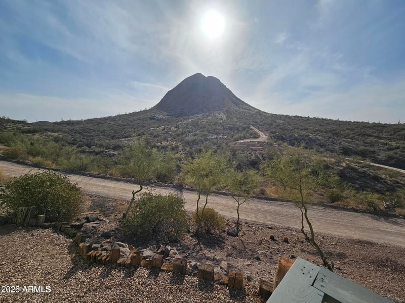 46908 27th Ave, New River, AZ 85087