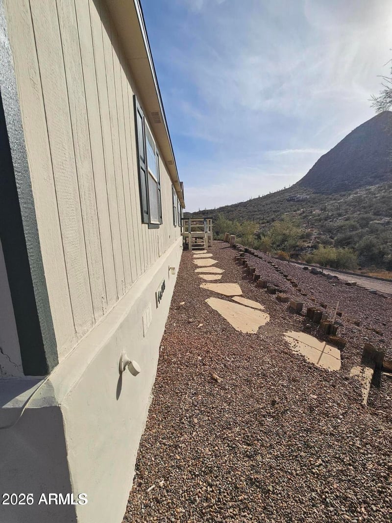 46908 27th Ave, New River, AZ 85087