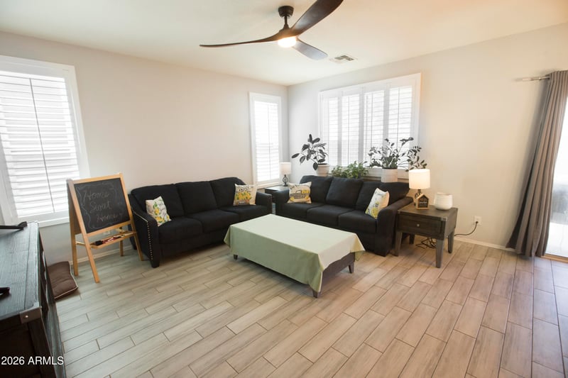 4696 Meadow Lark Way, San Tan Valley, AZ 85140