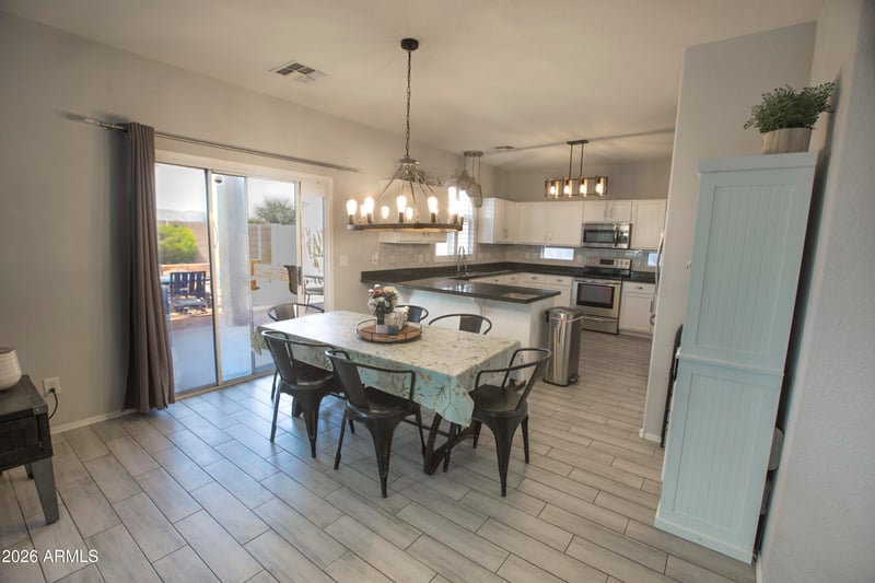 4696 Meadow Lark Way, San Tan Valley, AZ 85140
