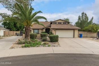 47 Kenneth Pl, Chandler, AZ 85226