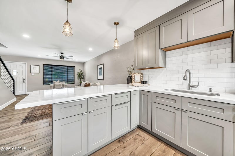 4701 68th St #114, Scottsdale, AZ 85251