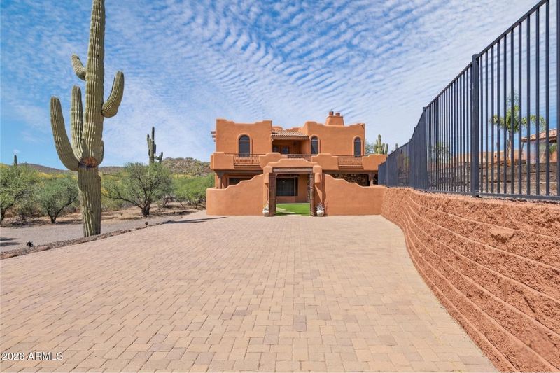 47012 N New River Rd, New River, AZ 85087