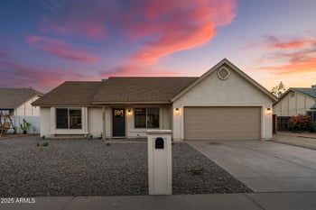 4702 106th Dr, Phoenix, AZ 85037