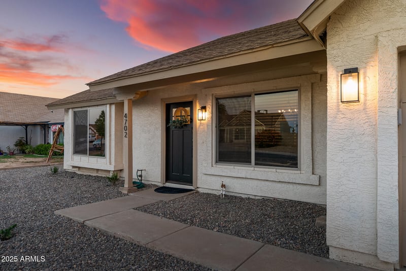 4702 106th Dr, Phoenix, AZ 85037