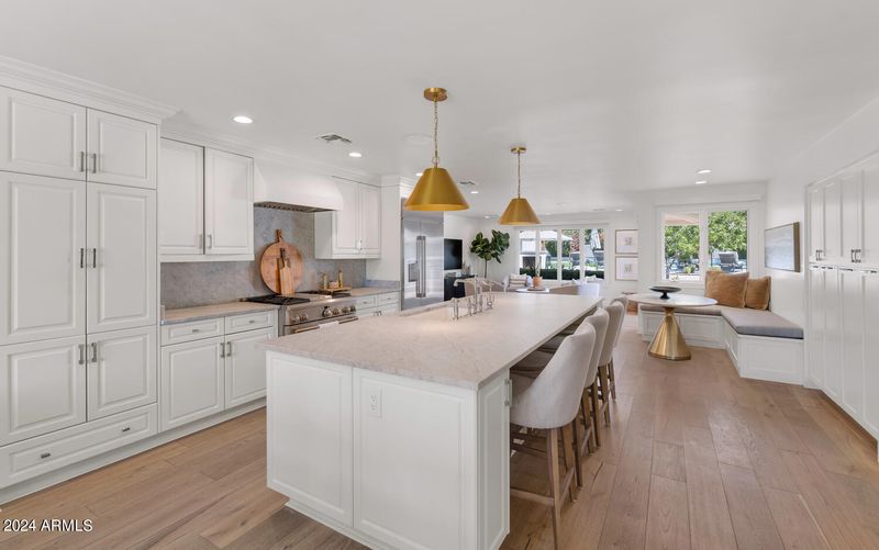 4702 E Arcadia Ln, Phoenix, AZ 85018