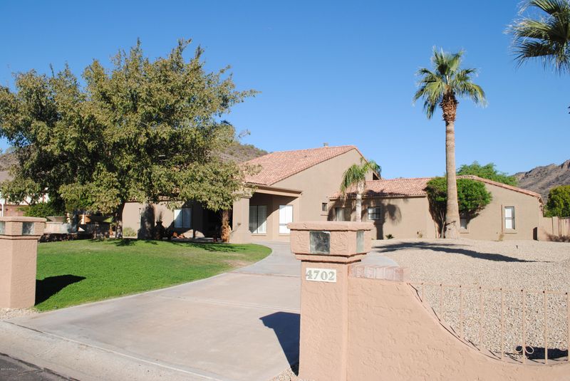 4702 W El Cortez Pl, Phoenix, AZ 85083