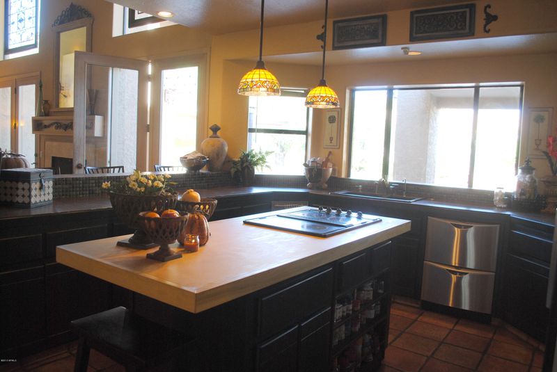4702 W El Cortez Pl, Phoenix, AZ 85083
