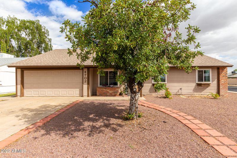 4702 W Wagoner Rd, Glendale, AZ 85308