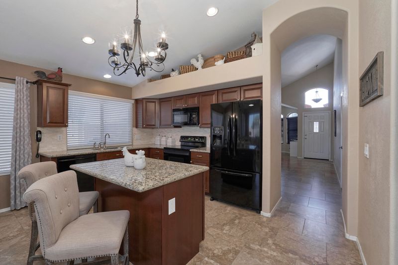 4703 E Swilling Rd, Phoenix, AZ 85050