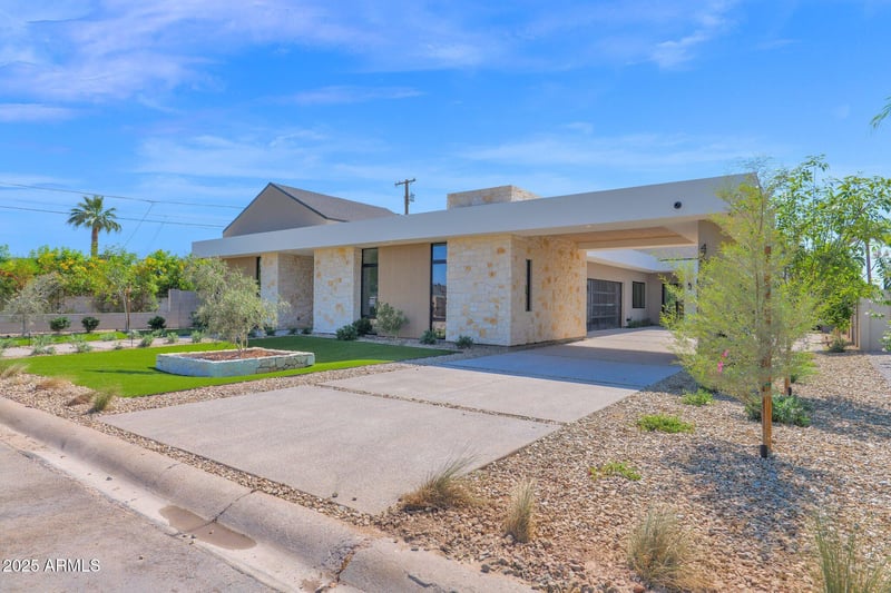 4704 40th Pl, Phoenix, AZ 85018
