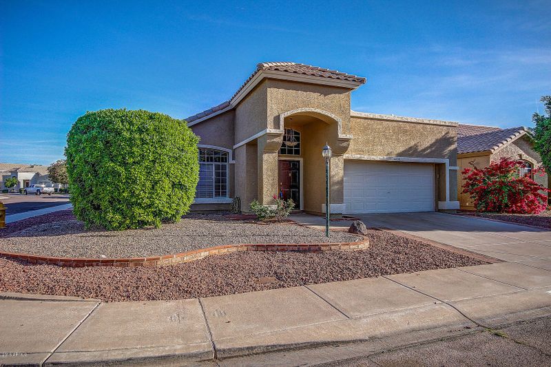 4704 E Bighorn Ave, Phoenix, AZ 85044