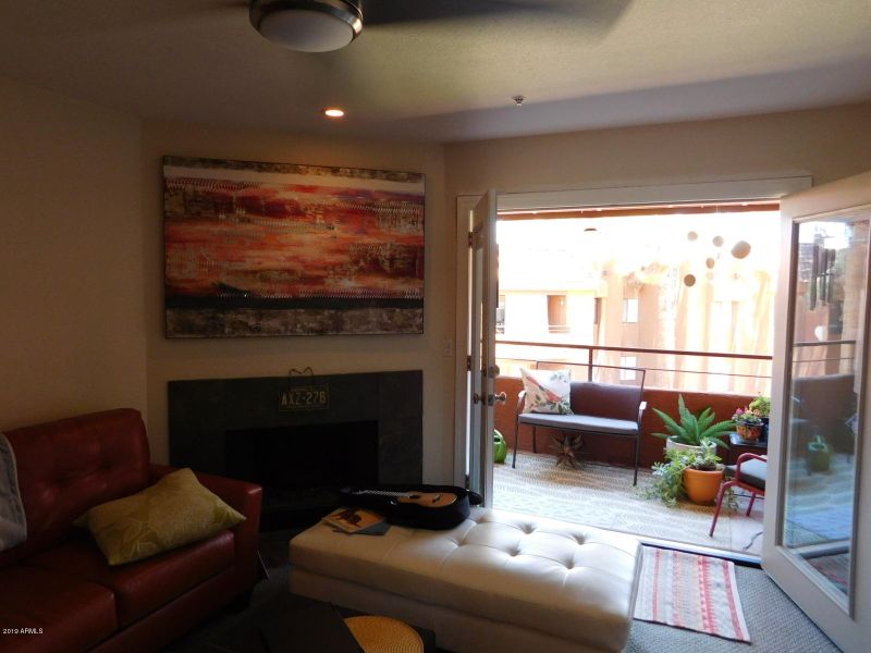 4704 E Paradise Village Pw #323, Phoenix, AZ 85032