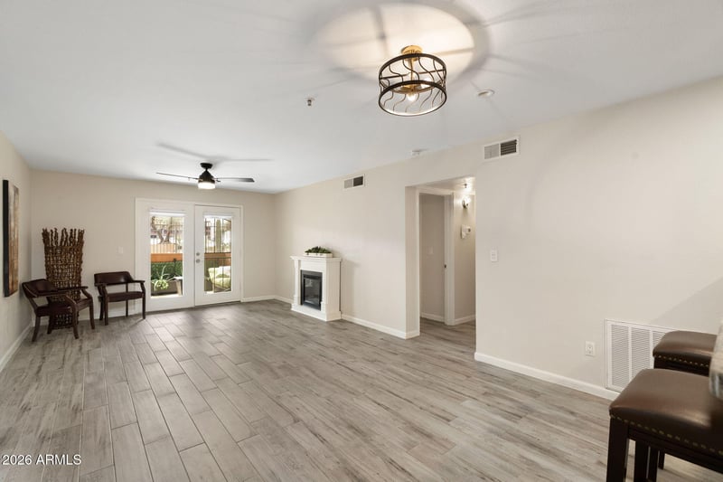 4704 Paradise Village Pw #101, Phoenix, AZ 85032