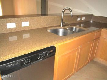 4704 E Paradise Village Pw N #141, Phoenix, AZ 85032