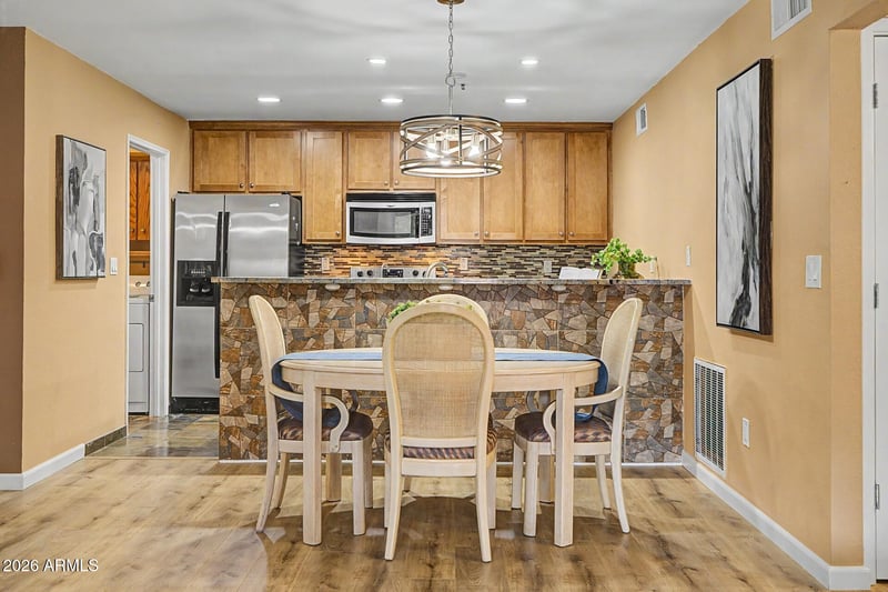 4704 E Paradise Village Pw N #226, Phoenix, AZ 85032
