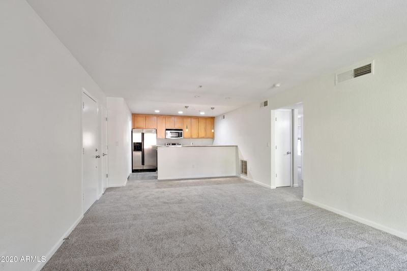 4704 E Paradise Village Pw N #314, Phoenix, AZ 85032