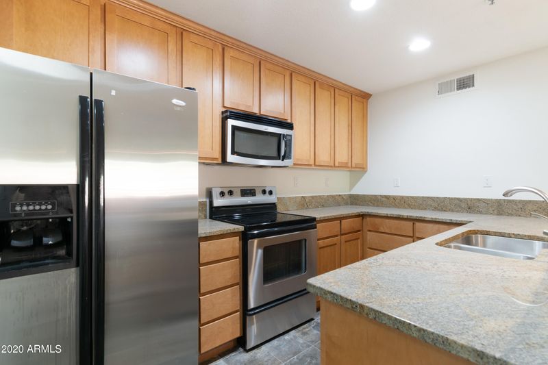 4704 E Paradise Village Pw N #314, Phoenix, AZ 85032