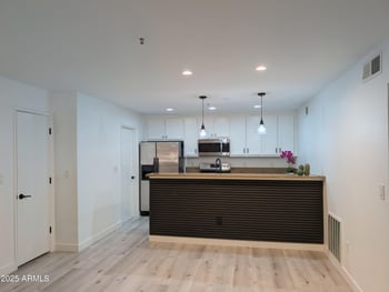 4704 Paradise Village Pw #206, Phoenix, AZ 85032