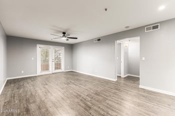 4704 Paradise Village Pw #211, Phoenix, AZ 85032