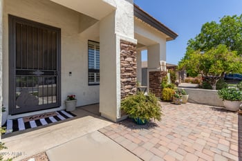 4706 Des Moines St, Mesa, AZ 85205