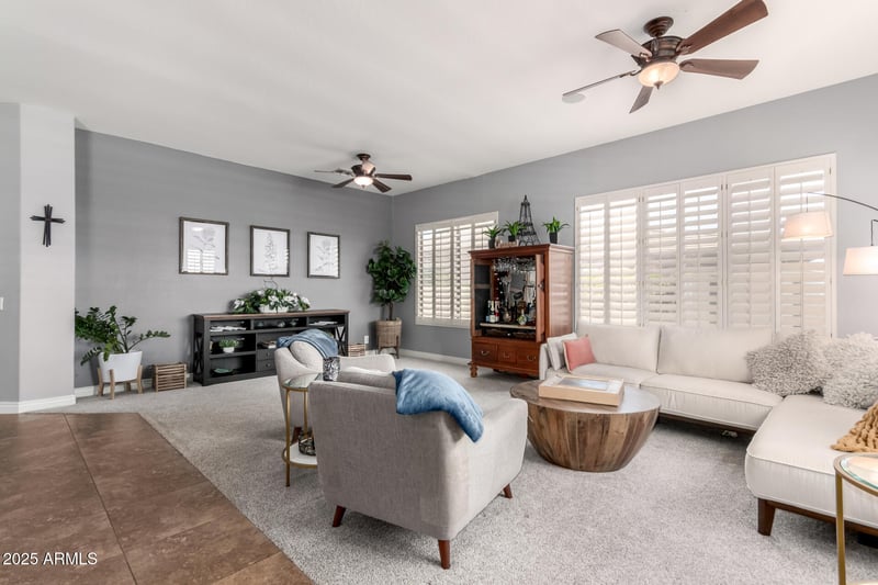4706 Des Moines St, Mesa, AZ 85205