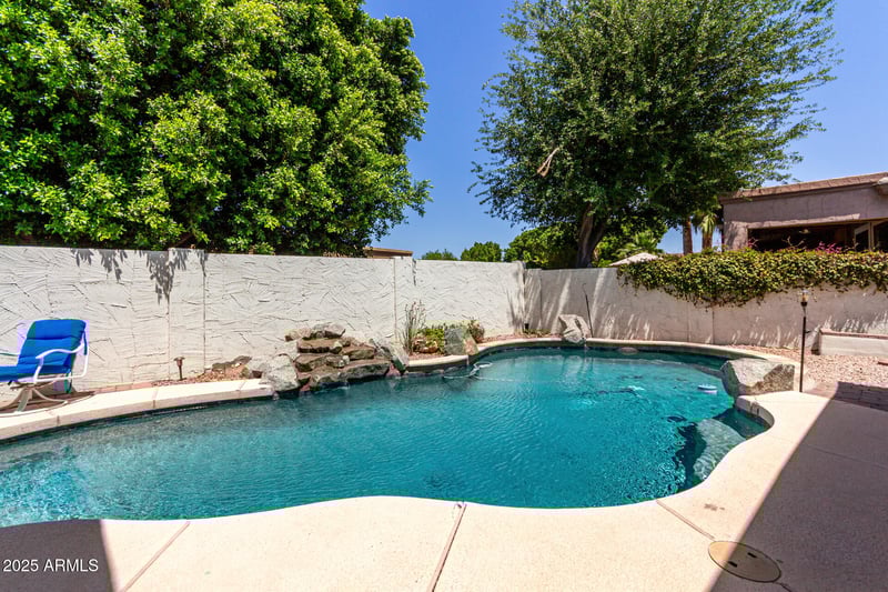 4706 Des Moines St, Mesa, AZ 85205