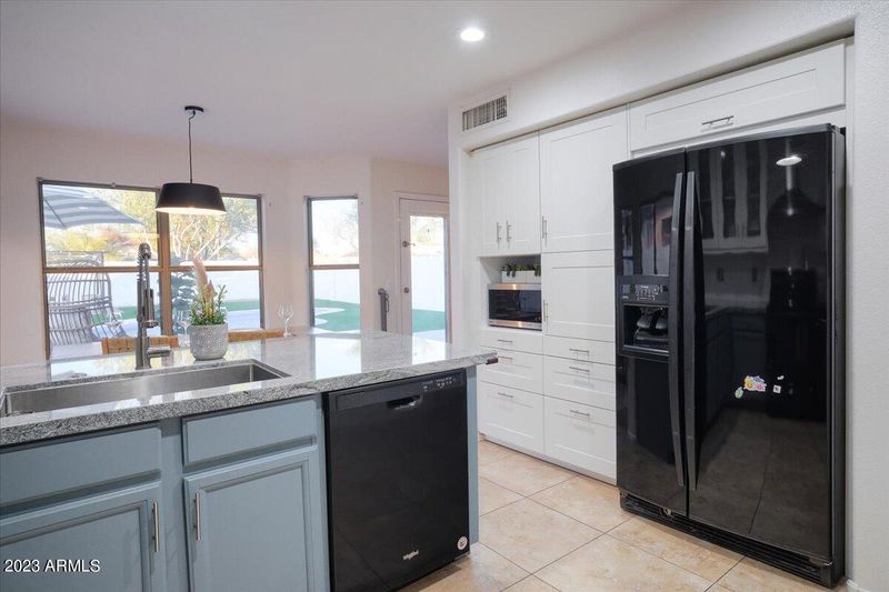 4706 E Mossman Rd, Phoenix, AZ 85050