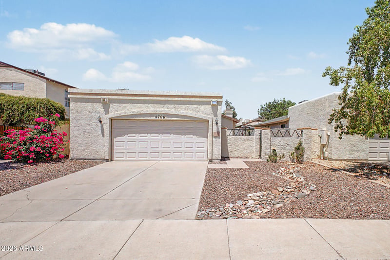 4706 Escuda Dr, Glendale, AZ 85308