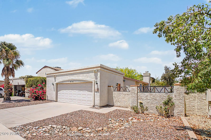 4706 Escuda Dr, Glendale, AZ 85308