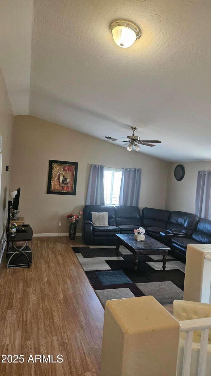 4707 112th Glen, Phoenix, AZ 85037