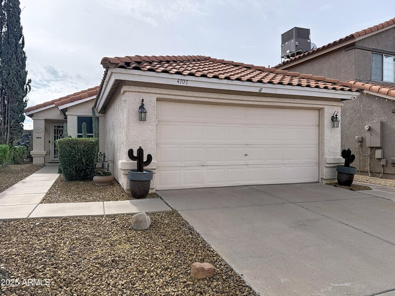 4707 Angela Dr, Phoenix, AZ 85032