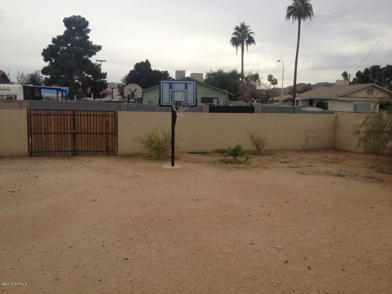 4707 E Hidalgo Ave, Phoenix, AZ 85040