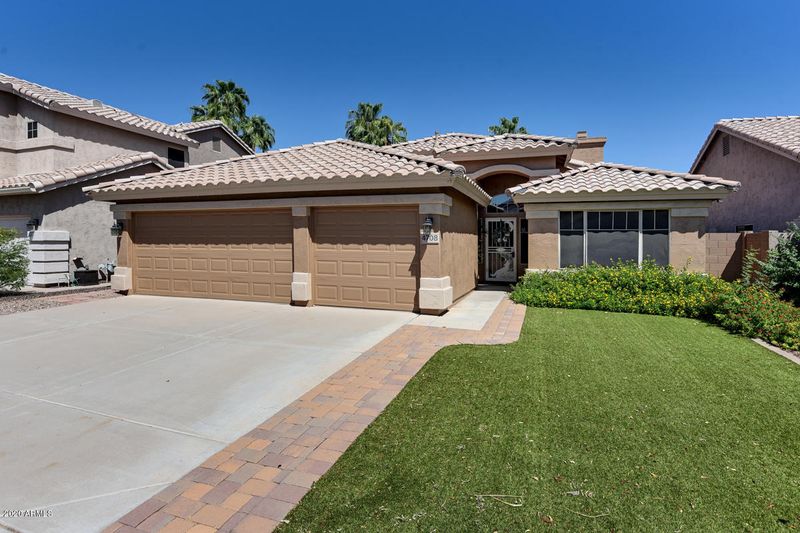4708 E South Fork Dr, Phoenix, AZ 85044