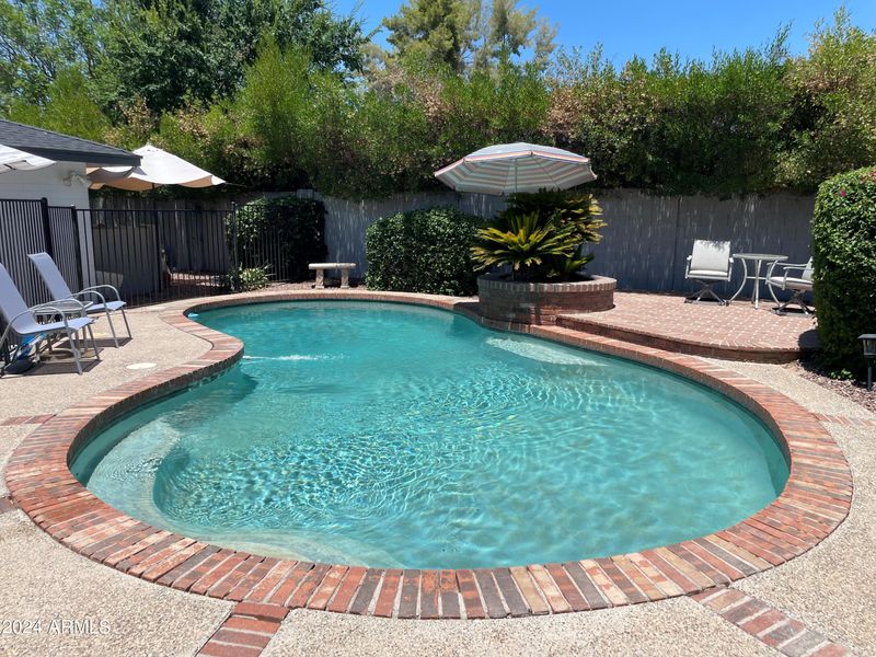 4709 N 33rd Pl, Phoenix, AZ 85018