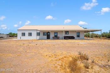 471 Cardoza Dr, Morristown, AZ 85342