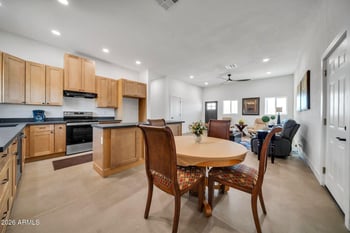 471 Cardoza Dr, Morristown, AZ 85342