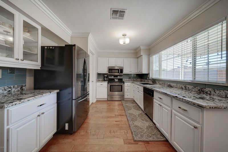 4711 E Carson Rd, Phoenix, AZ 85042