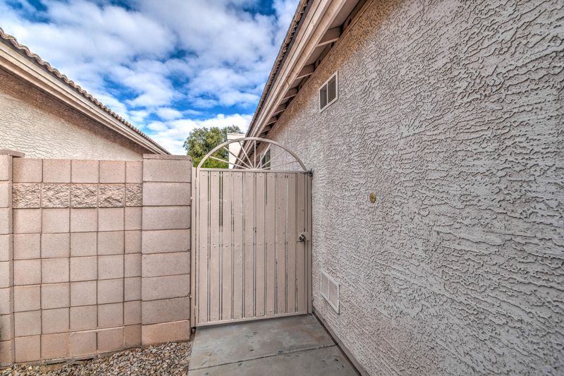 4712 E Frye Rd, Phoenix, AZ 85048
