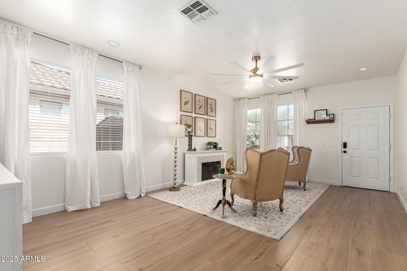 4714 95th Dr, Phoenix, AZ 85037