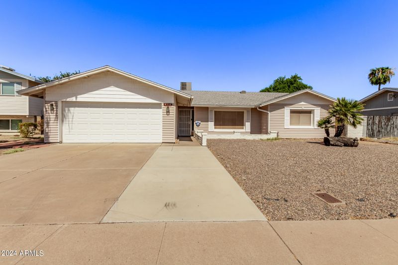 4714 W Solano Dr S, Glendale, AZ 85301