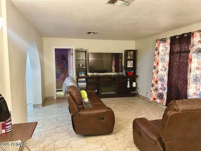 4715 51st Ave, Phoenix, AZ 85031