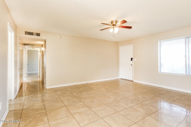 4715 64th Ln, Phoenix, AZ 85033