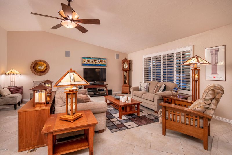 4715 E Sheena Dr, Phoenix, AZ 85032